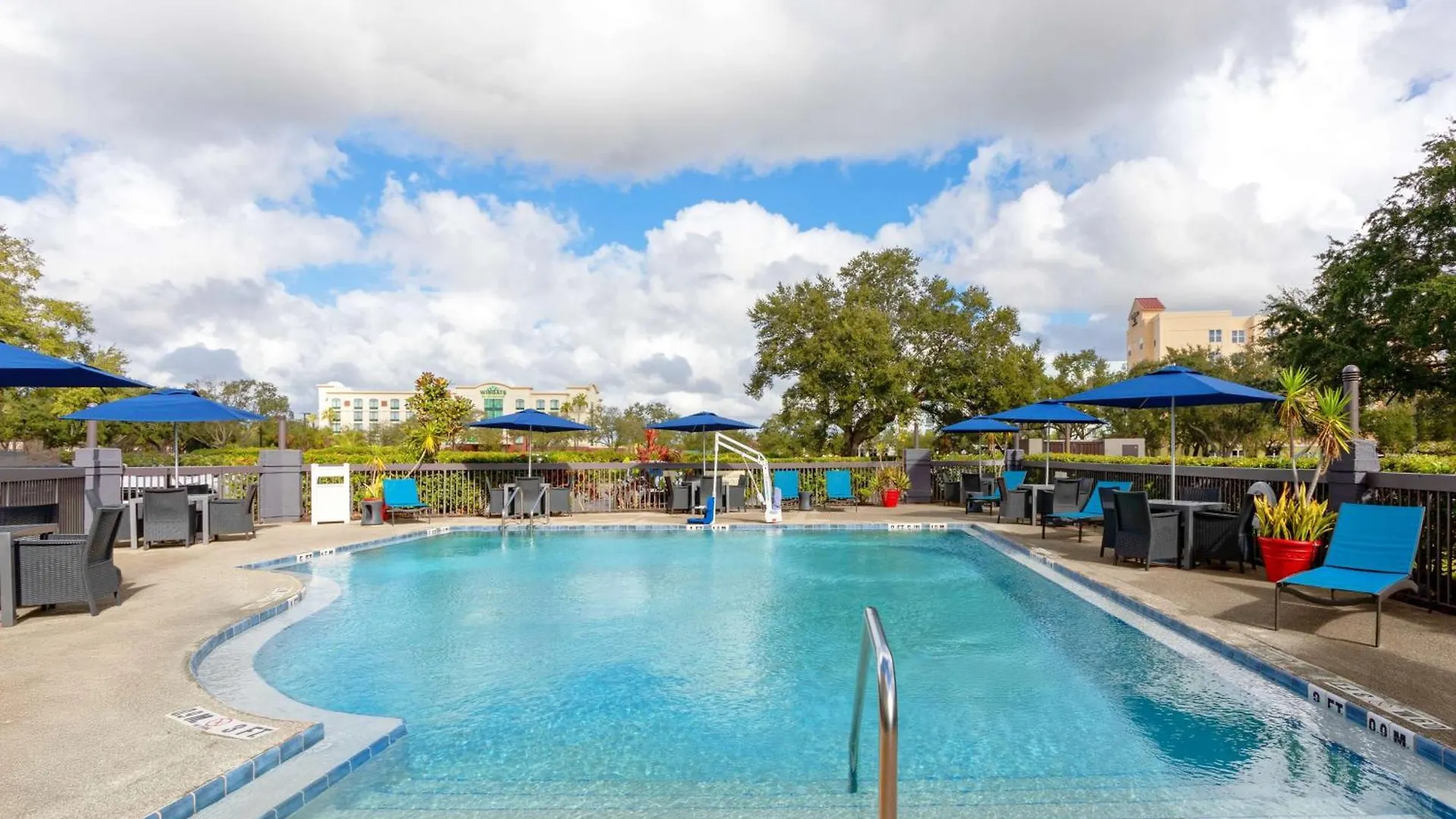 Hampton Inn Orlando-International Airport location