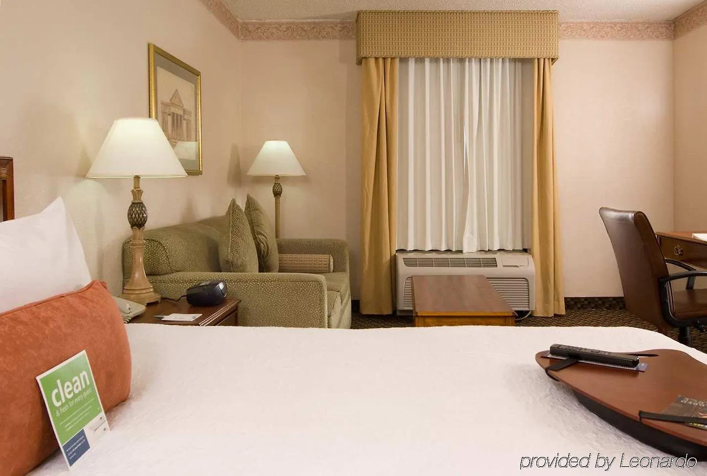 Hampton Inn Orlando-International Airport 3*, Orlando